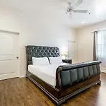 Spacious 3Br/2.5Bath Condo In Great Location