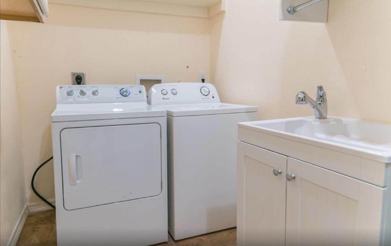 Apartment Spacious 3br/2.5bath In Great Location *