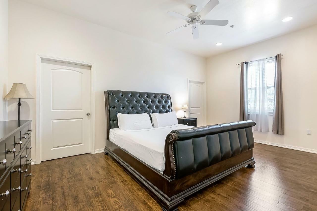 Apartment Spacious 3br/2.5bath In Great Location