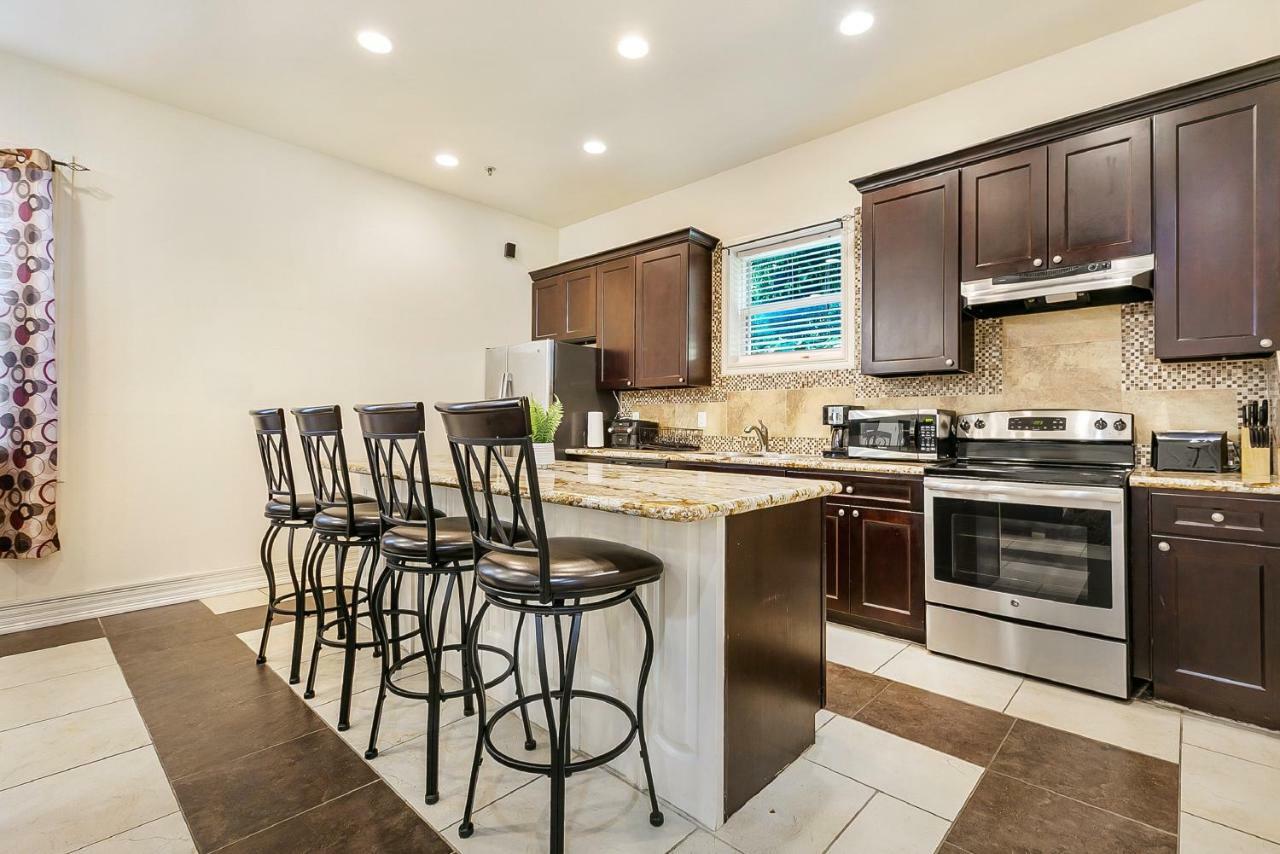 Spacious 3br/2.5bath In Great Location Apartment New Orleans
